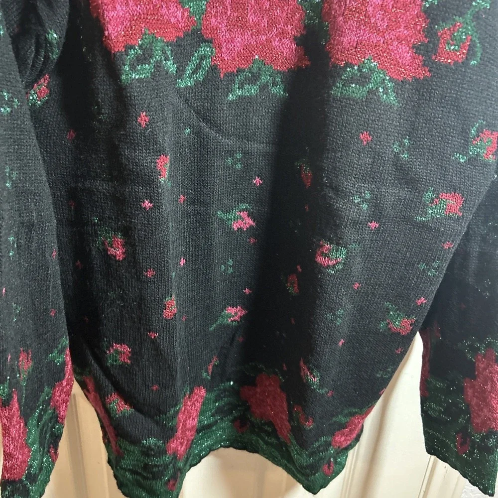 Vintage NWT 80s 90s Arielle Sweater Womens L Black Green Red Metallic Roses‎